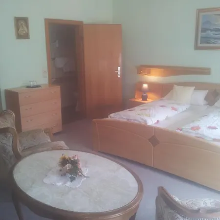 Kurfuerst Hotel 2*